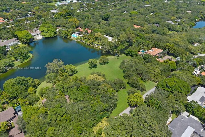 Property Photo: 10600 Lakeside Dr FL 33156