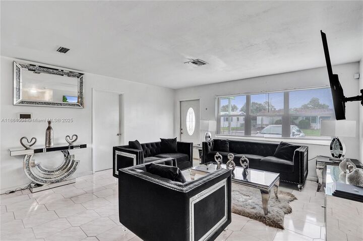 320 N 71st Ave  Hollywood FL 33024 photo