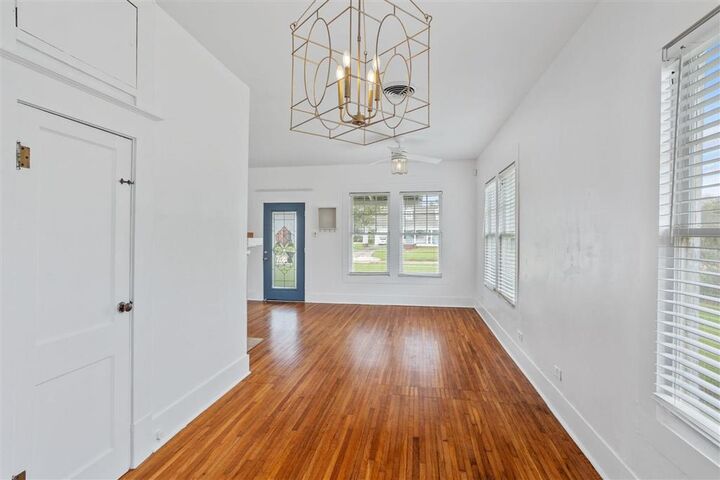 Property Photo:  1018 7 Street  LA 70601