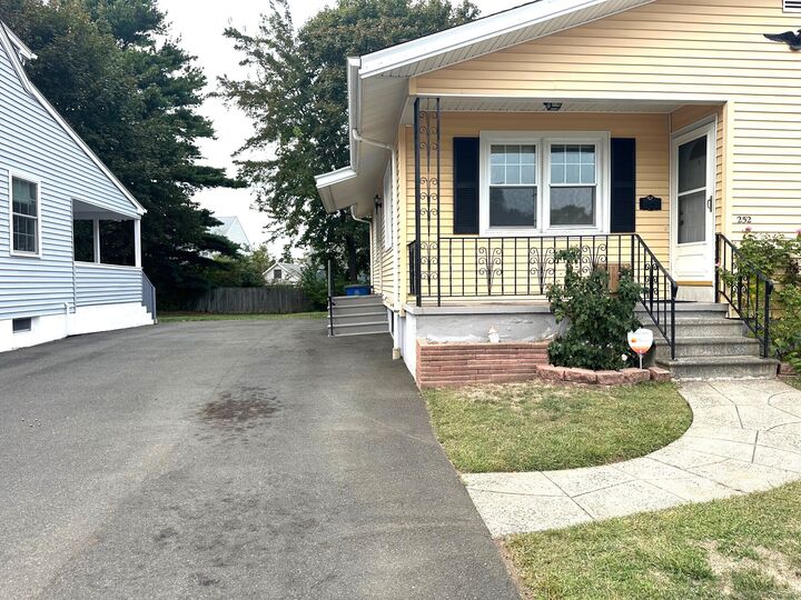 Property Photo: 252 Lighthouse Road CT 06512