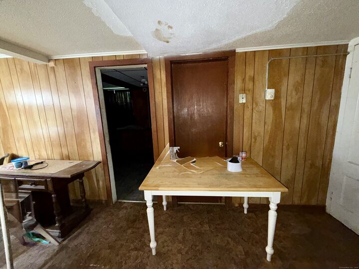 Property Photo:  100 Laurel Street  CT 06010 