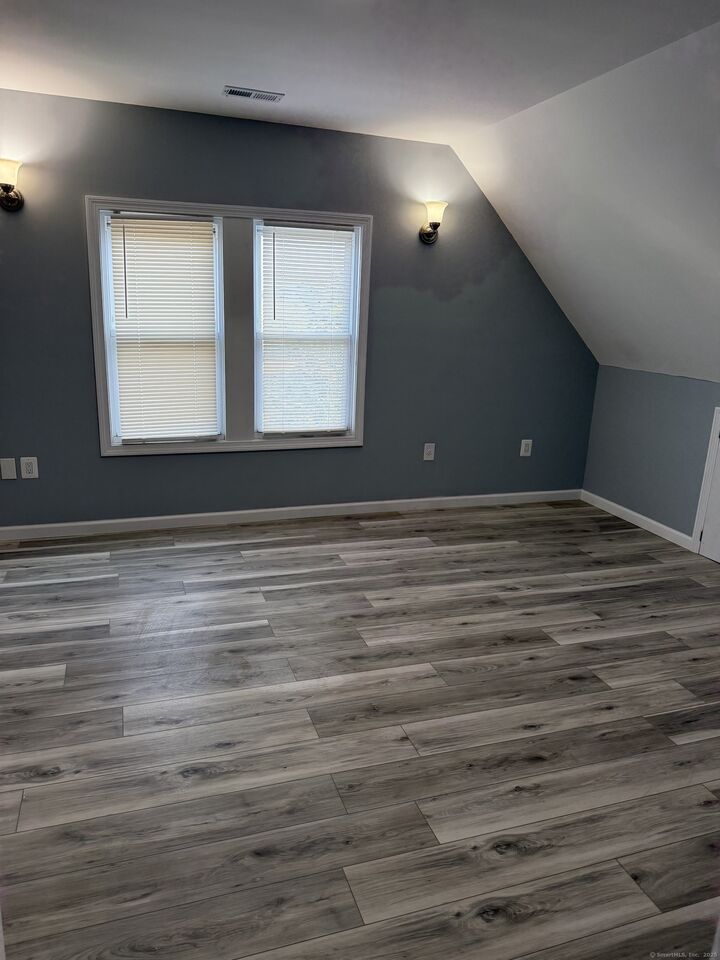 Property Photo:  67 Baldwin Street Third Floor  CT 06607