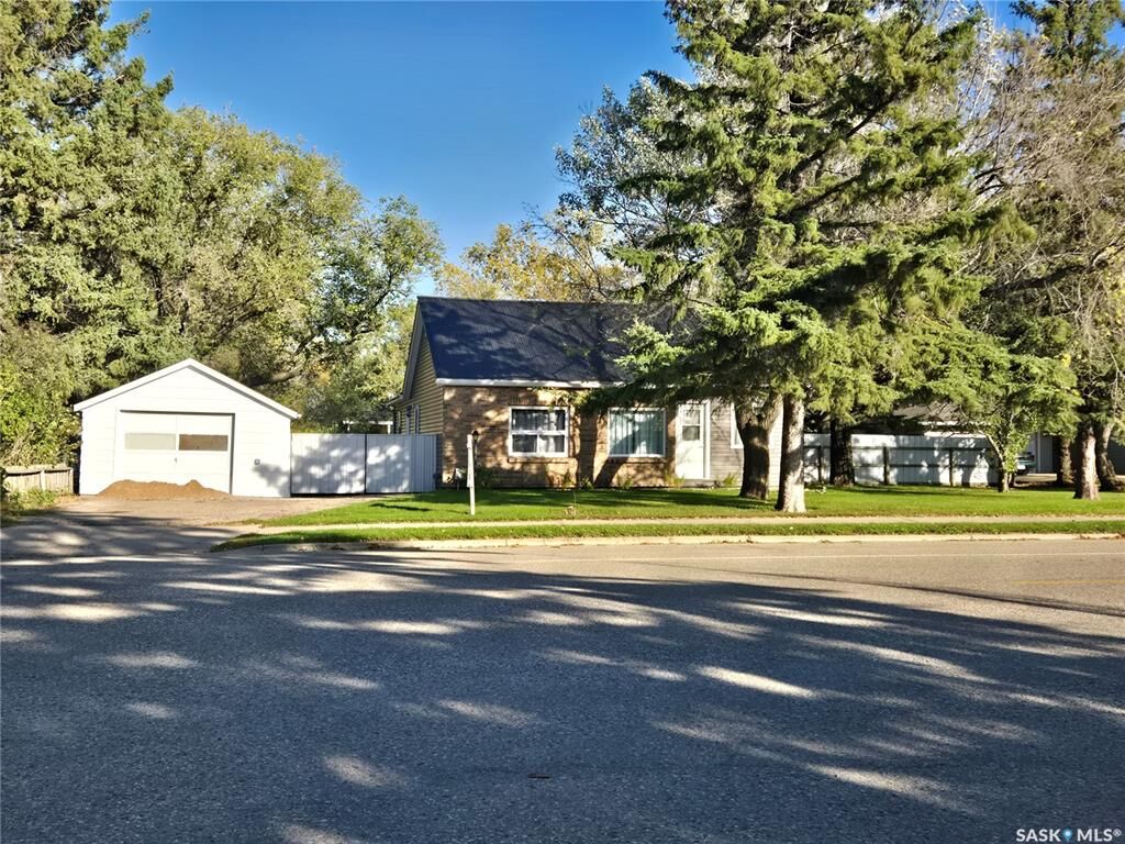 Property Photo:  315 Government Road  SK S0G 4T0 