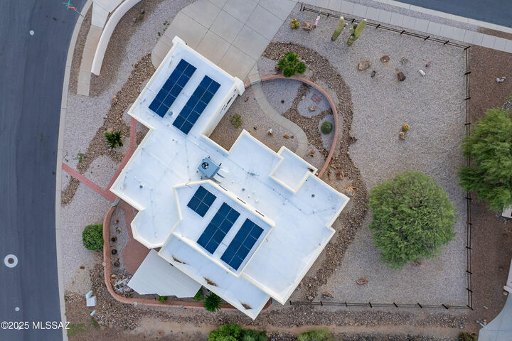 Property Photo:  85 S Camino Holgado  AZ 85614 