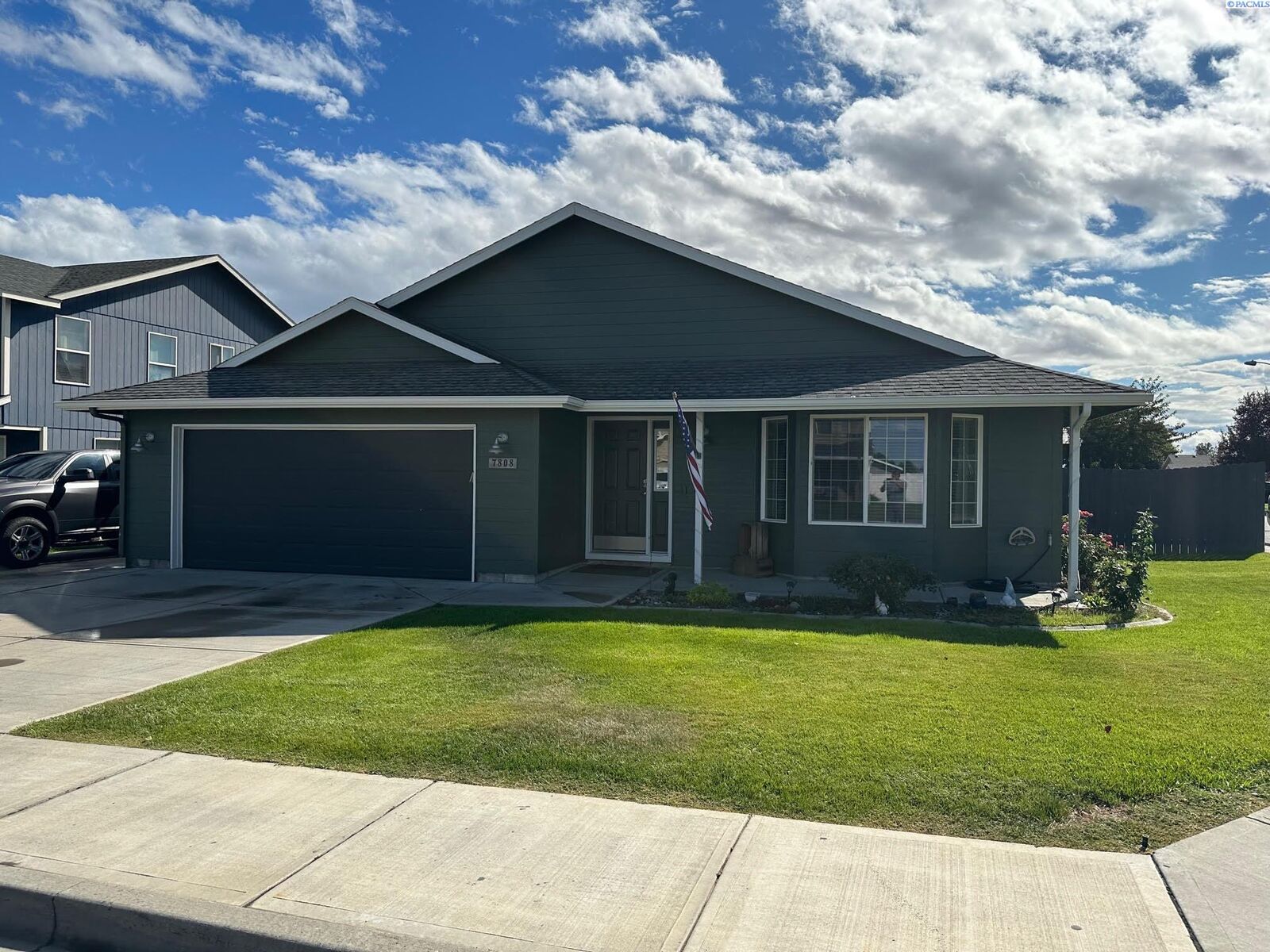 Property Photo:  7808 Bonilla Dr  WA 99301 