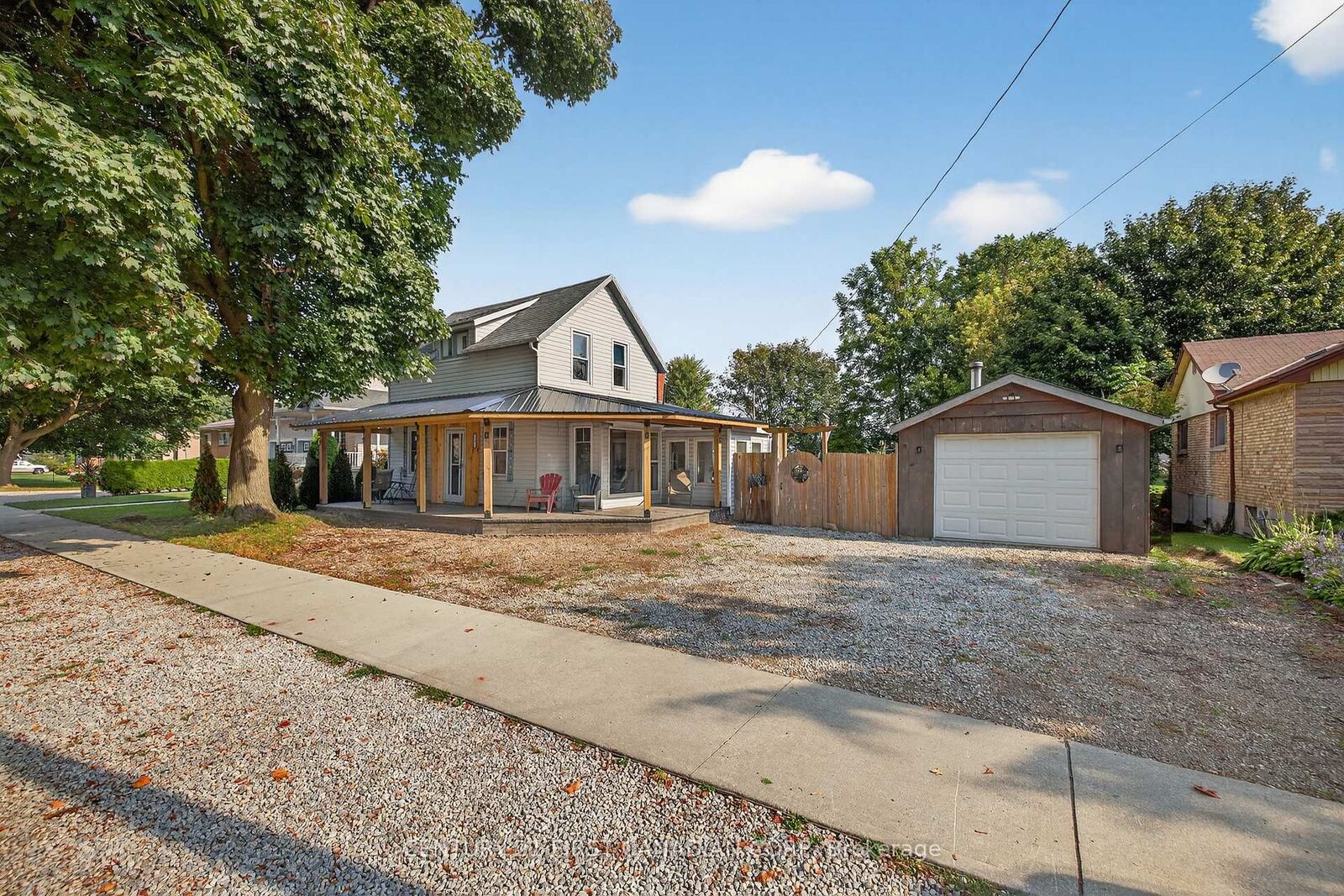 Property Photo:  247 Ridout Street  ON N0L 2C0 