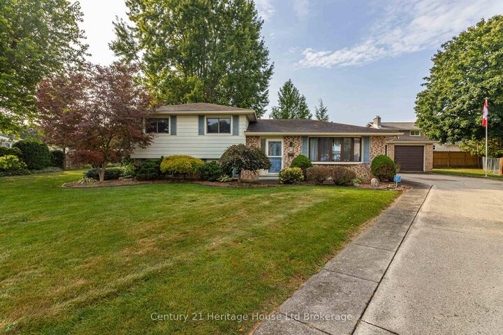 6 Carleton Crescent  Chatham-Kent ON N8A 4R5 photo