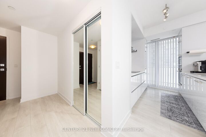 Photo de la propriété:  2221 Yonge Street 1408  ON M4S 0B8 