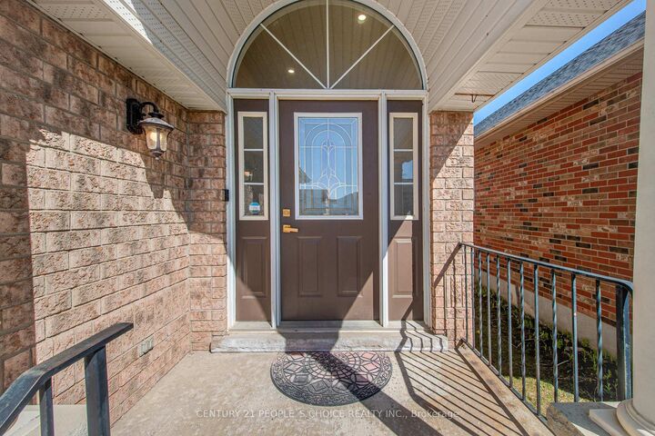 Photo de la propriété:  19 McKitrick Drive  ON L9W 5C2 