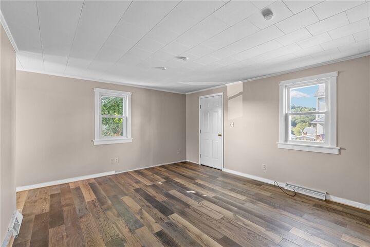 Property Photo:  26 Lincoln St  PA 15324 