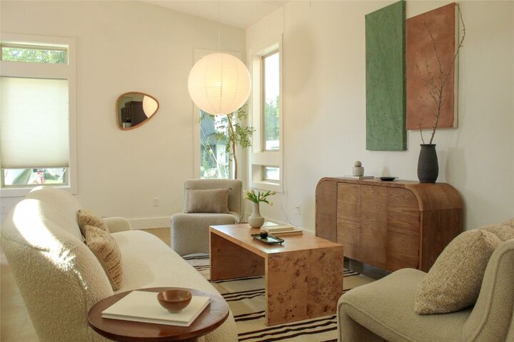 Property Photo: 936 E 50th Street TX 78751