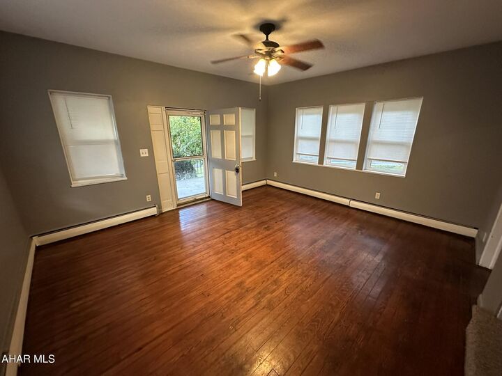 Property Photo: 942 S Juliana Street PA 15522