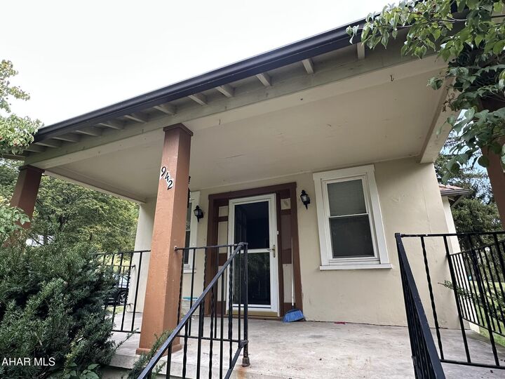 Property Photo: 942 S Juliana Street PA 15522