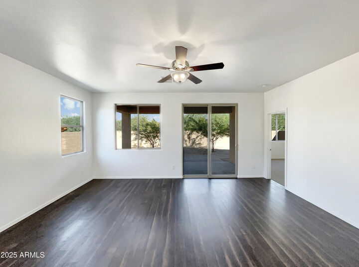 Property Photo:  7511 S 12th Avenue  AZ 85041 