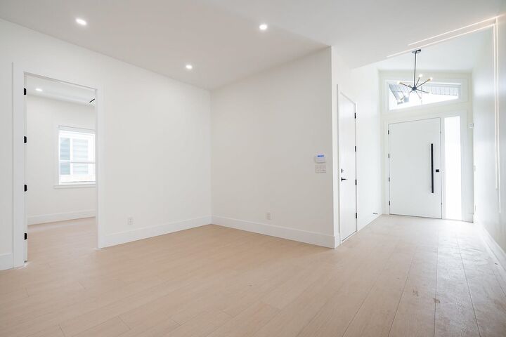 Photo de la propriété:  11551 80 Avenue  BC V4C 1X5 