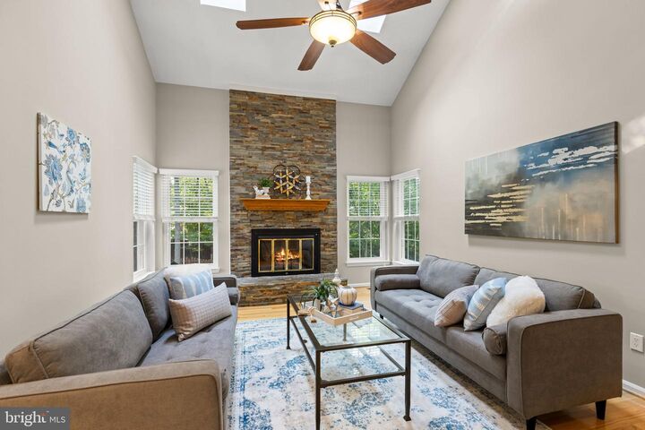 Property Photo:  16606 Accolon Court  VA 22025 