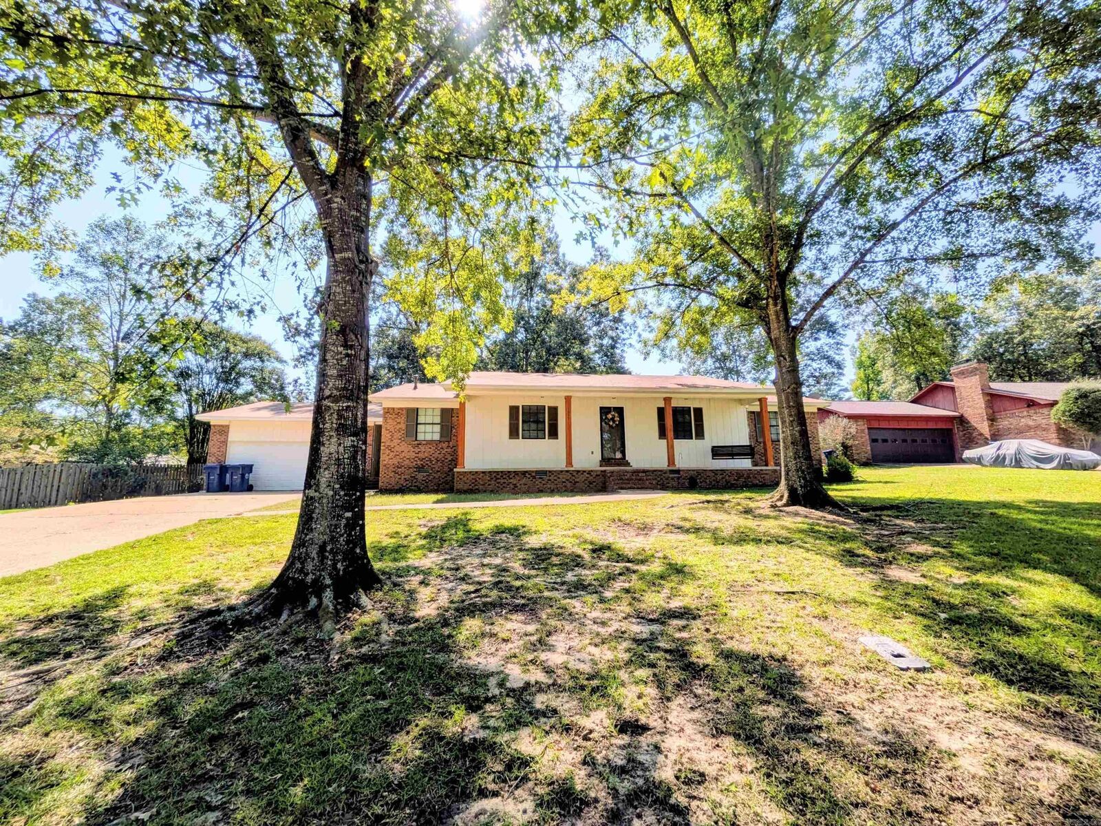 Property Photo:  1077 Toltec Street  AR 71701-7053 