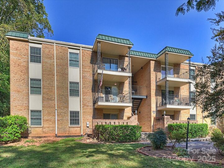 Property Photo:  4747 Hedgemore Drive K  NC 28209 