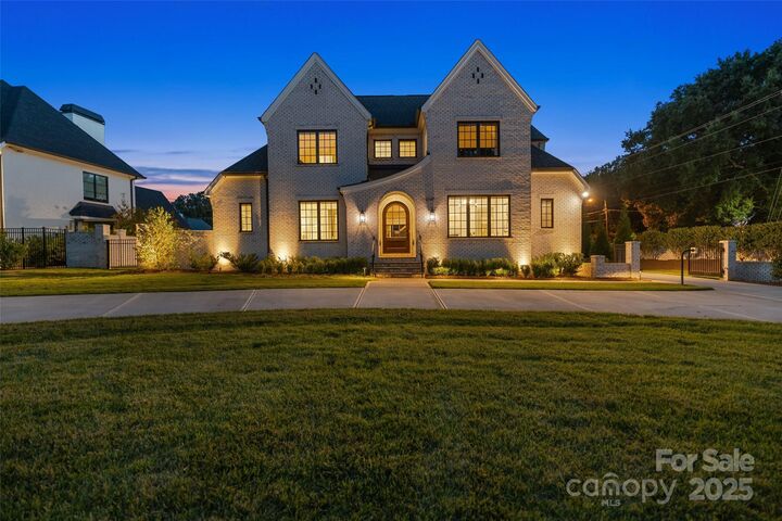 Property Photo:  2147 Sharon Avenue  NC 28211 