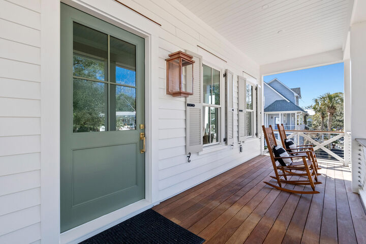 Property Photo: 2923 Middle Street SC 29482
