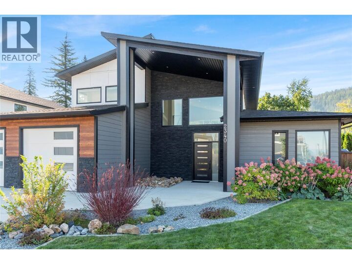 2340 15 Avenue Southeast  Salmon Arm BC V1E 0E7 photo