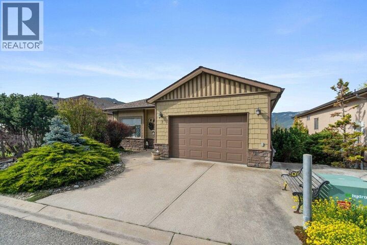 Property Photo:  881 16 Street Northeast 7  BC V1E 3L5 