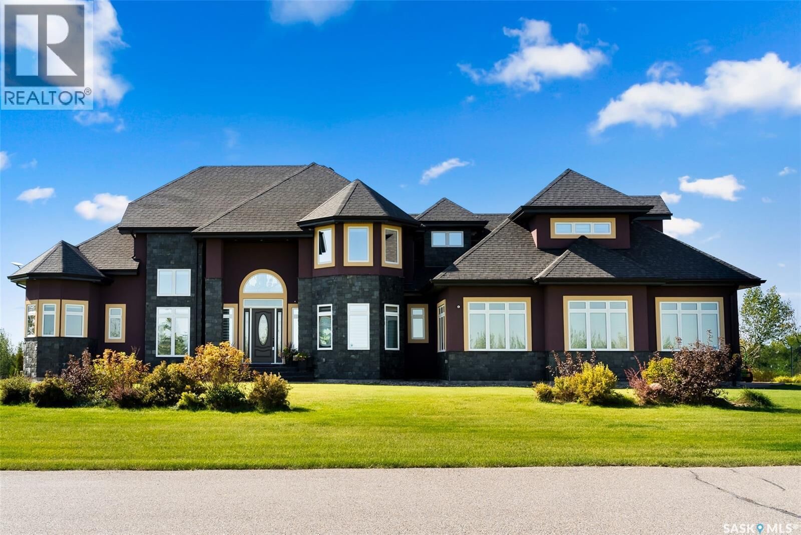 Property Photo:  123 Slater Crescent  SK S0G 3Z0