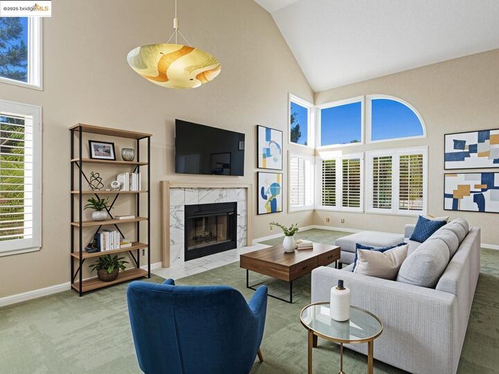 Property Photo: 2700 Carmen Ct CA 94564