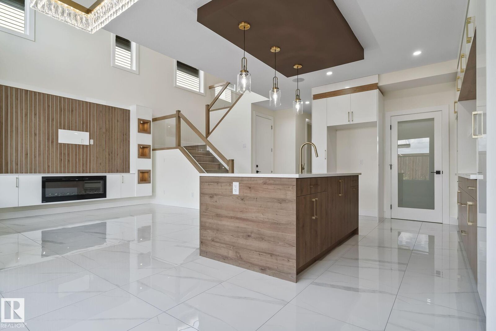 Property Photo:  2729 64 Avenue  AB T4X 3A6 