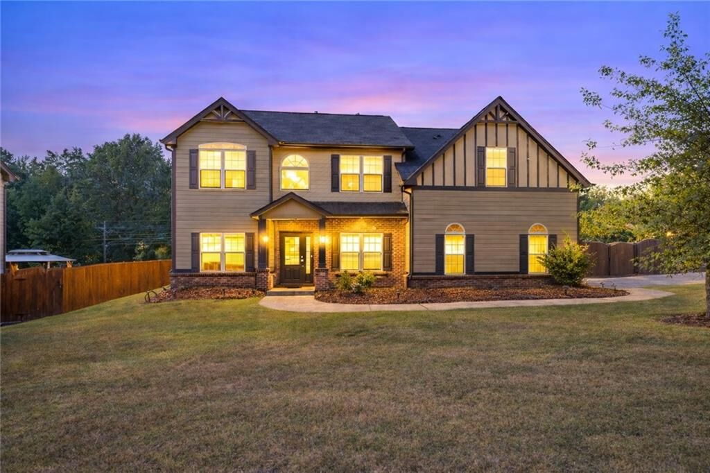 Property Photo:  2748 Village Park Drive E  GA 30294 