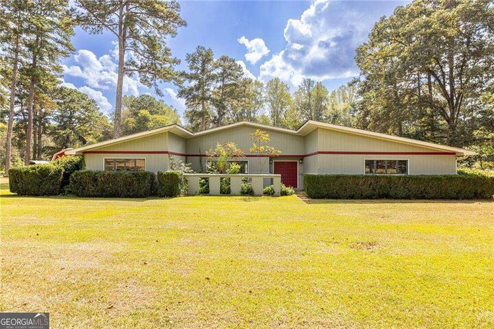 225 Banks Road  Fayetteville GA 30214 photo