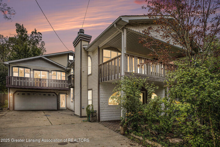 Property Photo:  4828 Ingham Street  MI 48911 