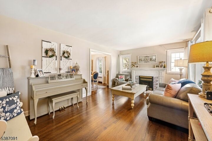 Property Photo:  506 Whitewood Rd  NJ 07083 