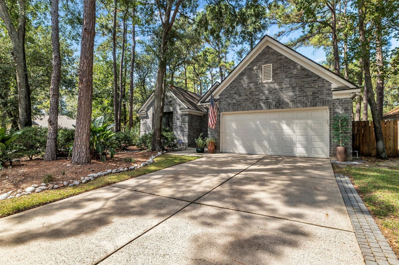 Property Photo:  42 Tranquil Glade Place  TX 77381 
