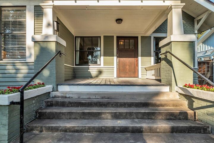 Property Photo:  2608 Hopkins Street  TX 77006 
