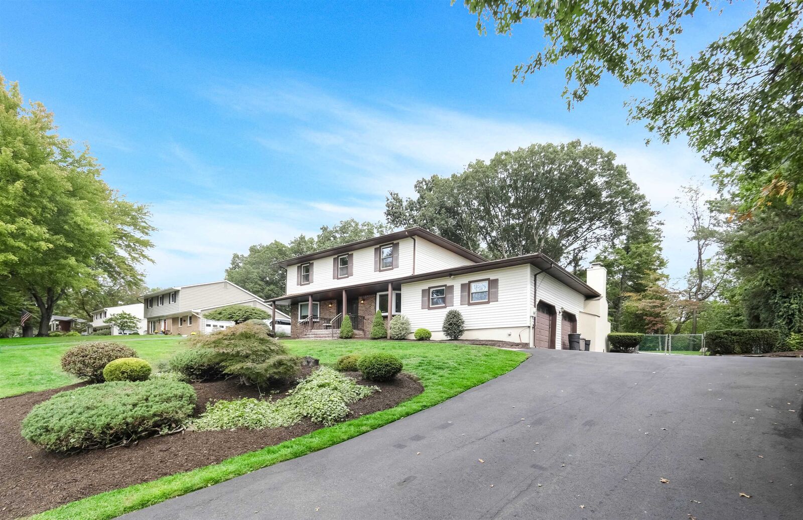 Property Photo:  44 Winding Way  NJ 07054 