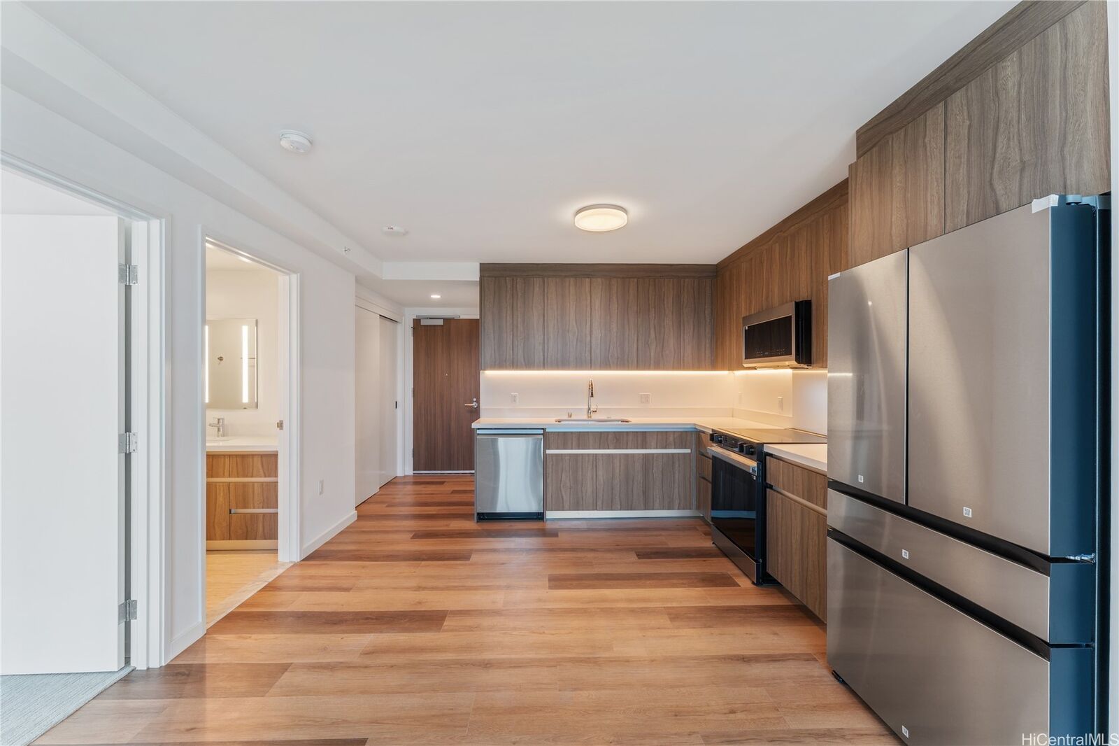 Property Photo: 1515 Liona Street 3703 HI 96814