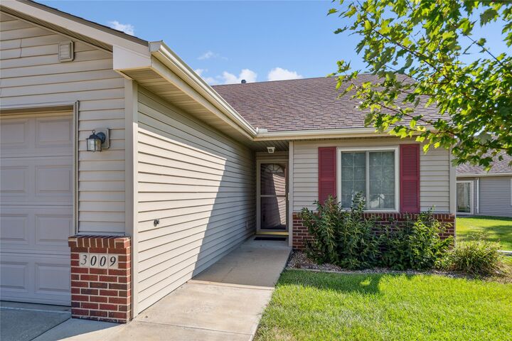 Property Photo:  3009 SE Turnberry Drive  IA 50021 