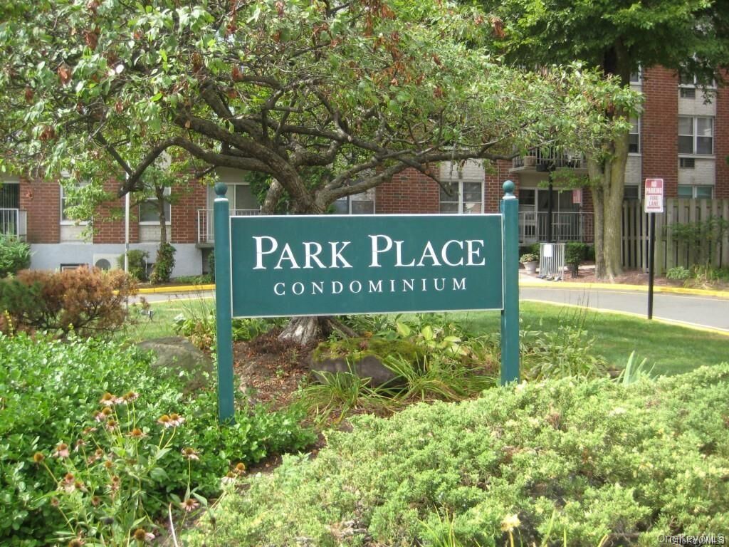 Property Photo:  35 Park Avenue 2T  NY 10901 