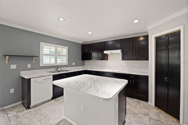 Property Photo:  12614 Boggy Pointe Drive  FL 32824 