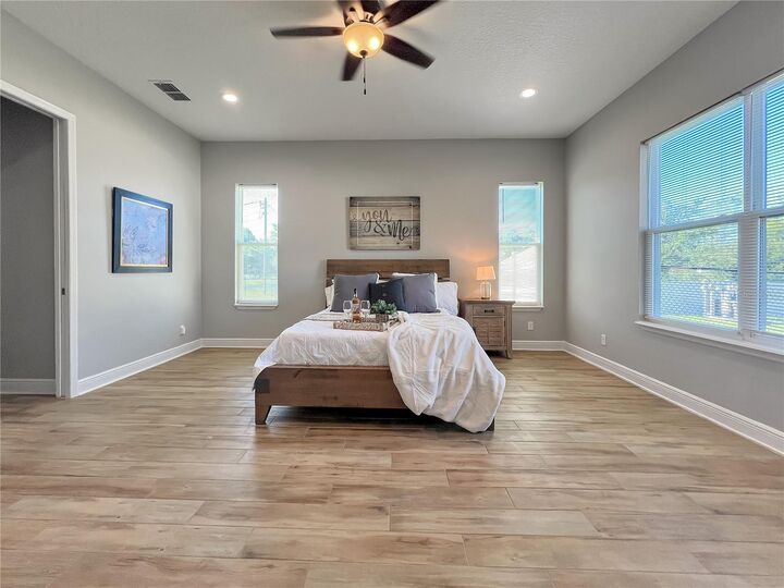 Property Photo:  4938 Baker Avenue  FL 32833 