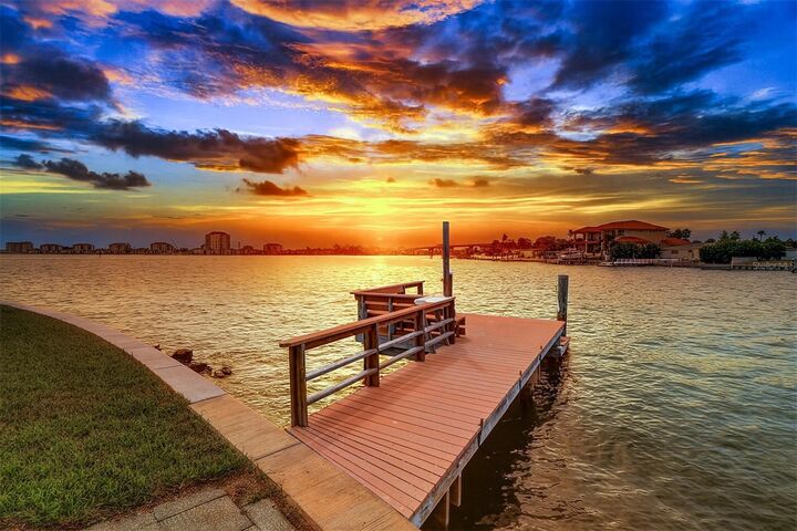 Property Photo:  485 41st Avenue  FL 33706 