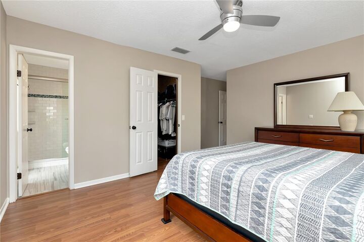 Property Photo:  4404 Hickory Branch Court  FL 33511 