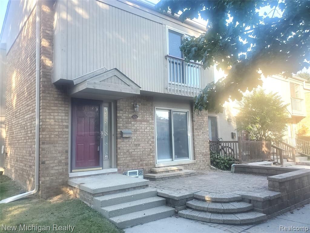 Property Photo:  673 Oakbrook  MI 48307 1133 