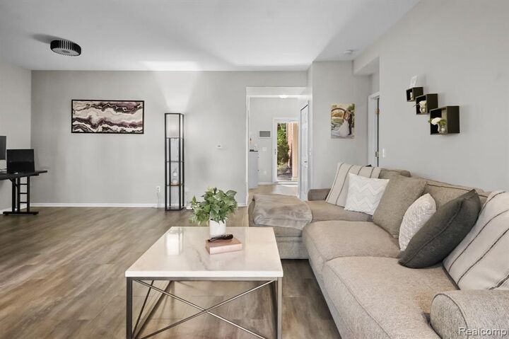 Property Photo:  1985 Monarch Drive 7  MI 48316 5611 