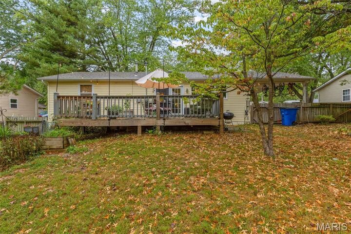 Property Photo:  222 Meadowbrook Drive  MO 63640 