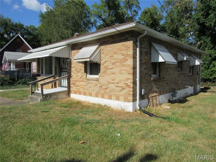 Property Photo:  1540 Highland Avenue  IL 62002 