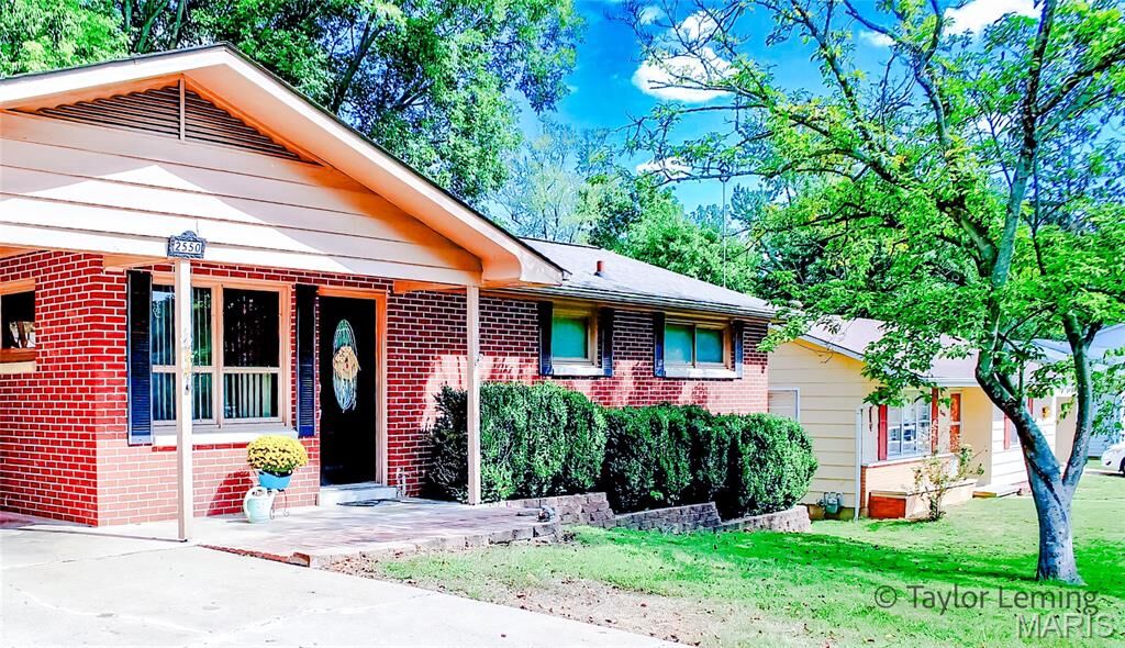Property Photo:  2550 Marvin Street  MO 63701 