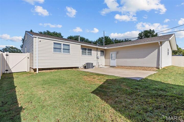 Property Photo:  3205 Fleet Lane  MO 63301 