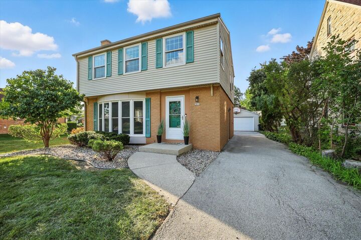 Property Photo:  9810 W Grantosa Dr  WI 53222 